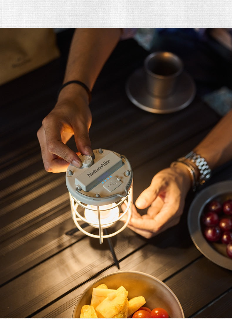 Outdoor Camping Lantern Tent Light CNH22DQ008
