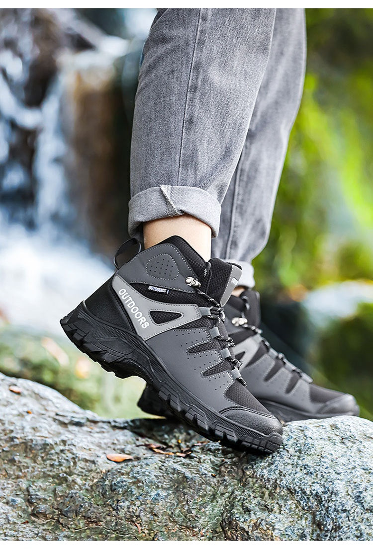Mens High Top Hiking Shoes Non Slip Wear Resistant