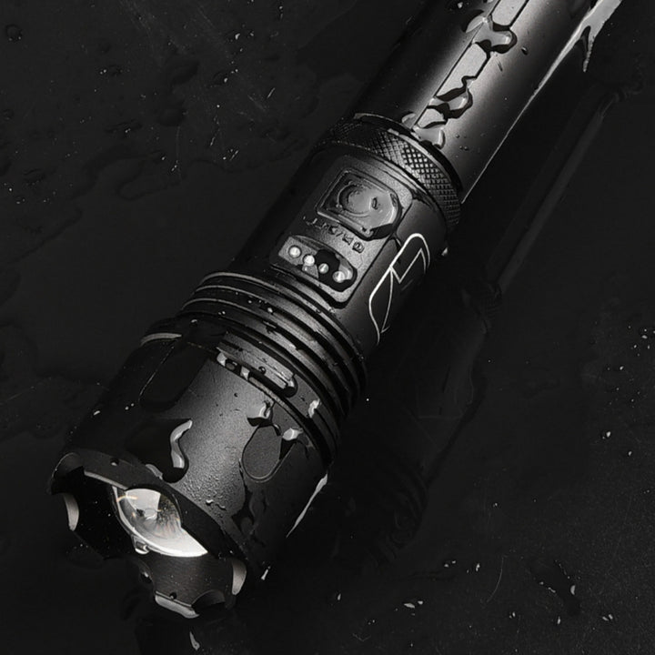 Rechargeable Focus LED Outdoor Flashlight
